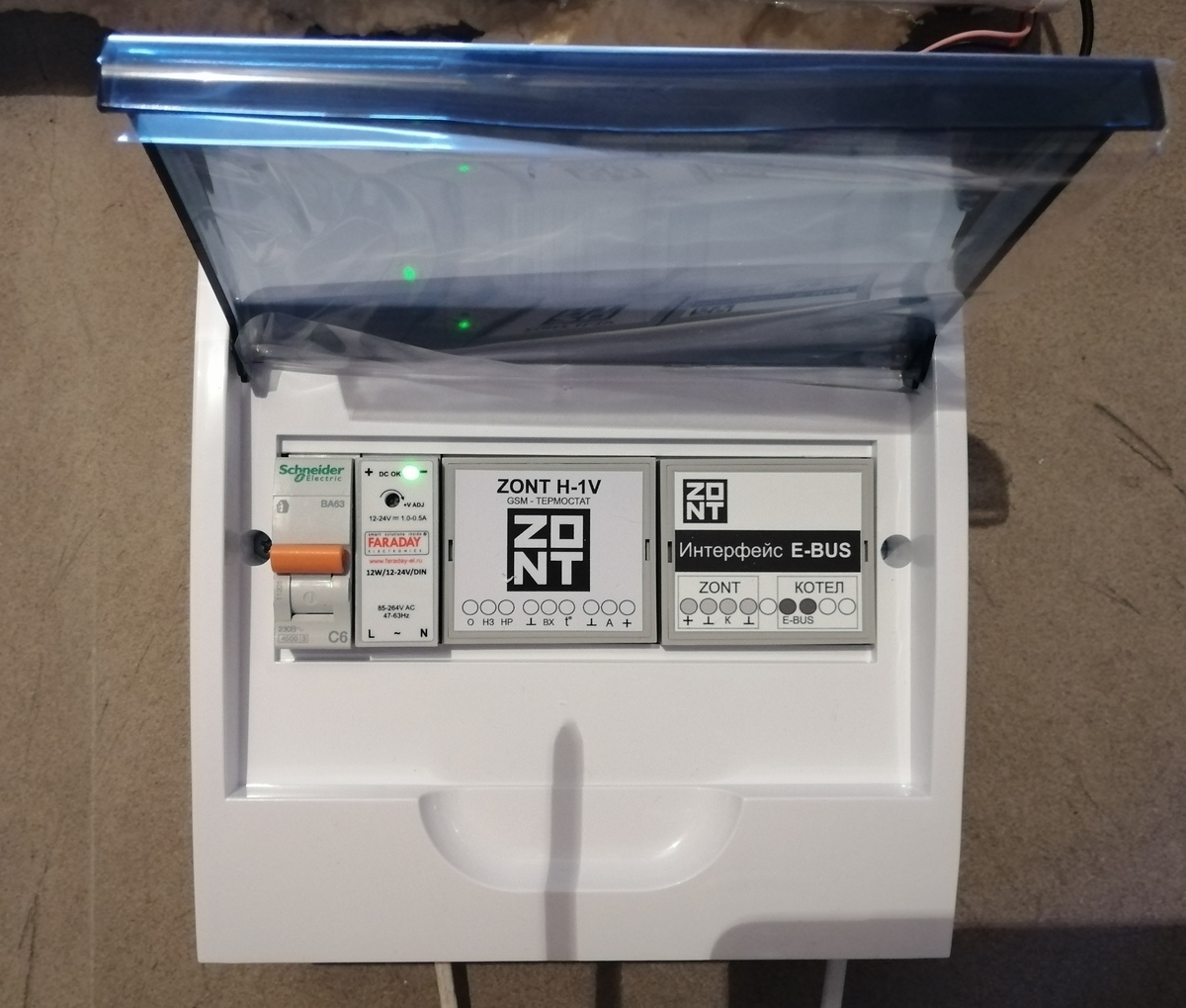 Автоматизация котельной в Портпосёлке. Котел Protherm Klom 30 под управлением ZONT H-1V + E-BUS интерфейс. Термостат позволяет управлять температурой отопительного контура в погодозависимом режиме.